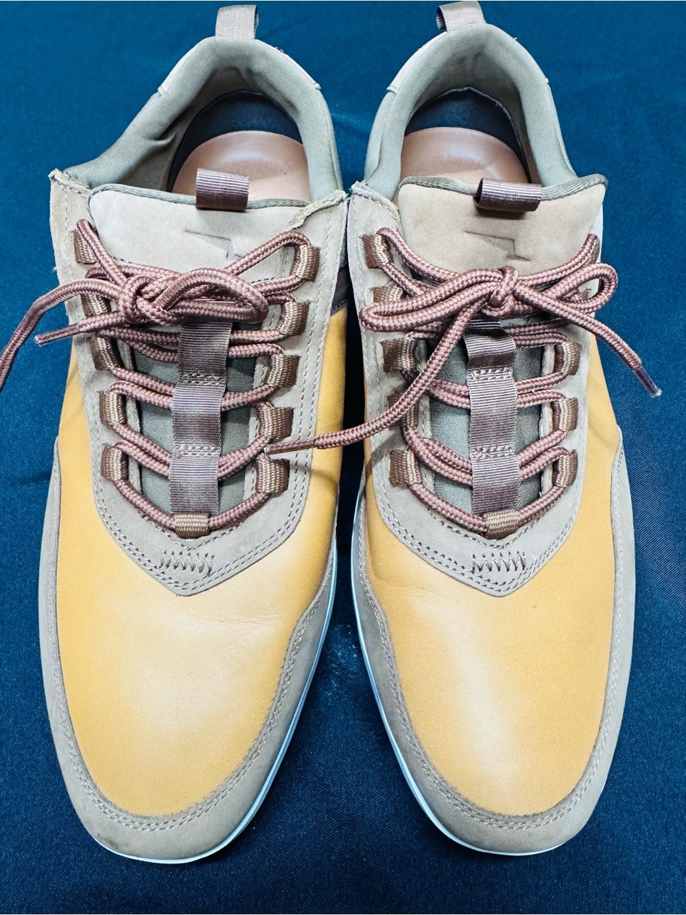 Casual Men's Wolf & SHEPHERD Tan and Mustard Lace-Up Sneakers